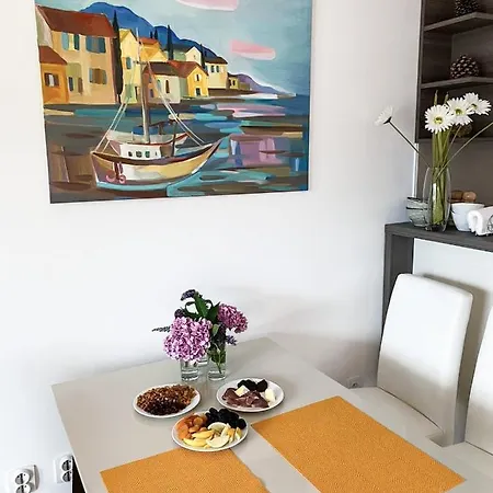 Apartman Ljuta Apartment *